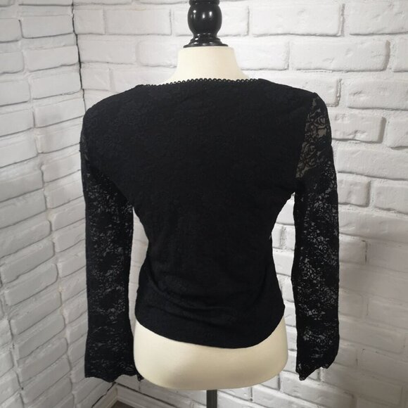 2 / $20.00 - Studio London Ladies Size Medium Black Lace V-neck Top - Picture 2 of 9